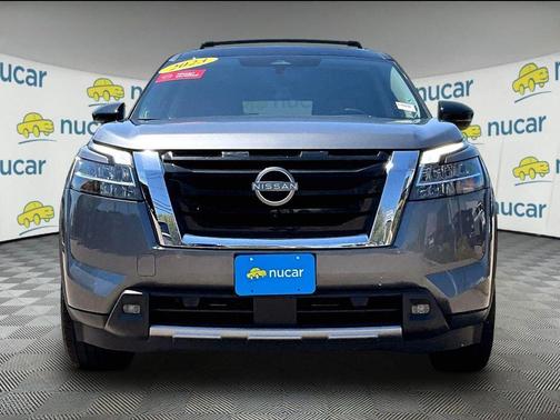 Gun Metallic/Super Black 2023 Nissan Pathfinder Platinum 4WD