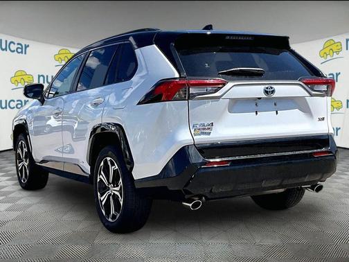 Wind Chill Pearl/Midnight Black Metallic 2023 Toyota RAV4 Prime XSE