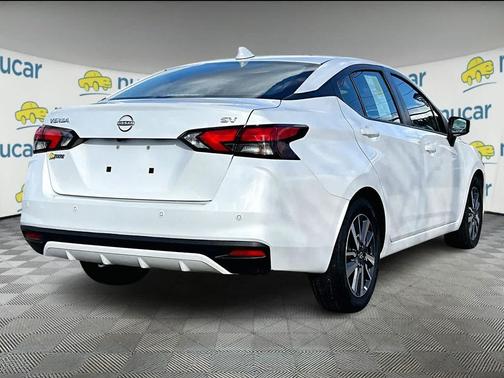 2023 Nissan Versa 1.6 SV