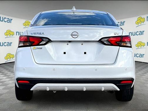 2023 Nissan Versa 1.6 SV