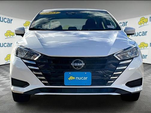 2023 Nissan Versa 1.6 SV