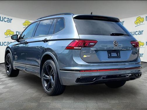 Platinum Gray Metallic 2023 Volkswagen Tiguan 2.0T SE R-Line Black 4MOTION