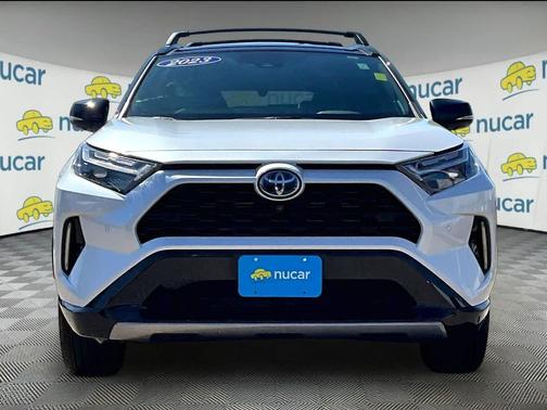 2023 Toyota RAV4 Hybrid SE