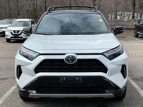 2023 Toyota RAV4 Hybrid SE
