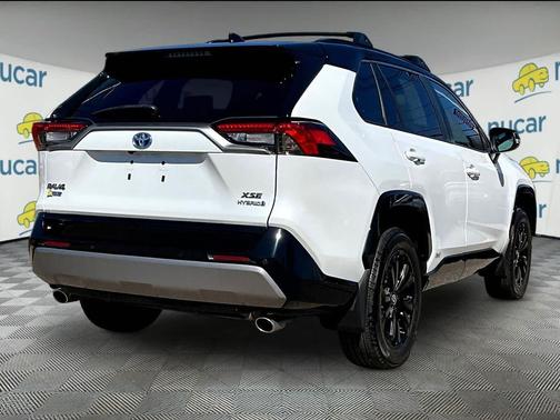 2023 Toyota RAV4 Hybrid SE