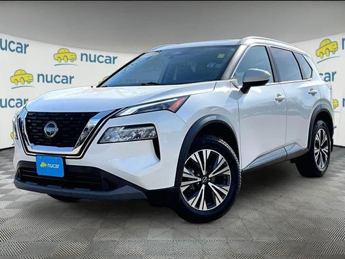 Pearl White Tricoat 2023 Nissan Rogue SV