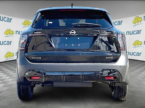 2025 Nissan Kicks SV