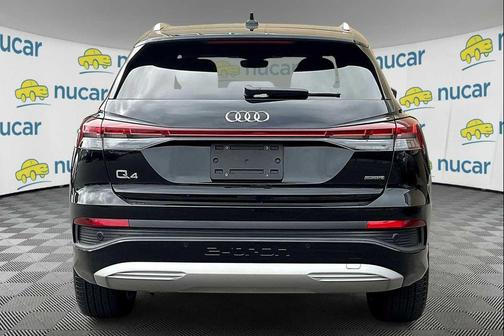 2022 Audi e-tron Premium Plus