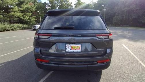 2024 Jeep Grand Cherokee Laredo