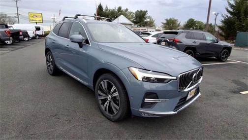 2022 Volvo XC60 B6 Inscription