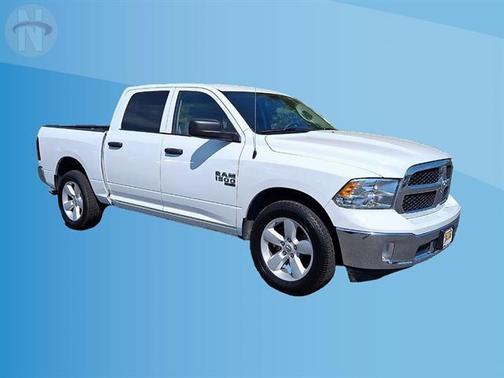 Bright White Clearcoat 2022 RAM 1500 Classic Tradesman