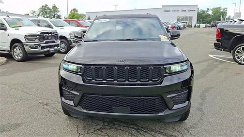 2024 Jeep Grand Cherokee Laredo