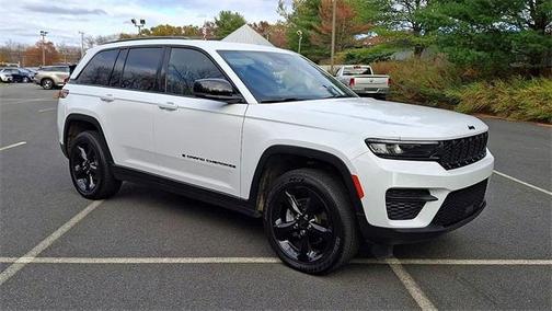 2024 Jeep Grand Cherokee Laredo
