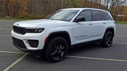 2024 Jeep Grand Cherokee Laredo