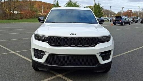 2024 Jeep Grand Cherokee Laredo