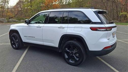2024 Jeep Grand Cherokee Laredo