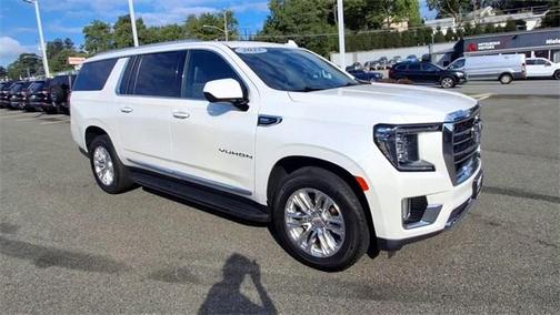 2022 GMC Yukon XL SLT
