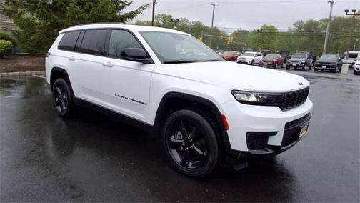 2022 Jeep Grand Cherokee L Laredo