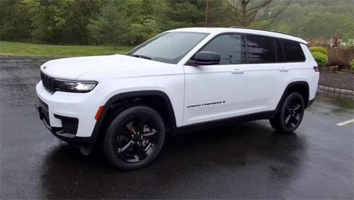 2022 Jeep Grand Cherokee L Laredo