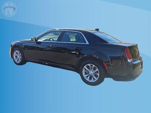 Gloss Black 2023 Chrysler 300 Touring