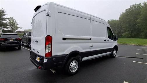 2024 Ford Transit-250 148 WB Medium Roof Cargo