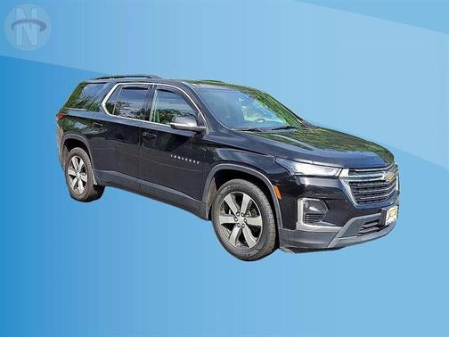 Mosaic Black Metallic 2022 Chevrolet Traverse LT Leather