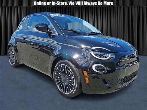2024 FIAT 500e Base