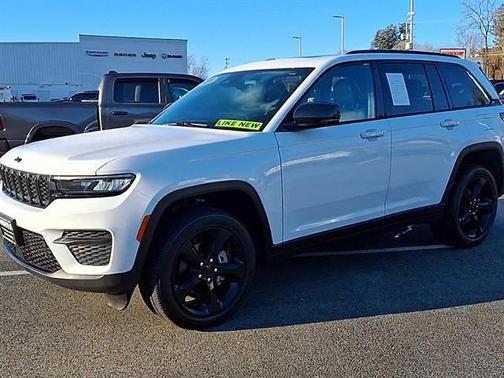 2024 Jeep Grand Cherokee Laredo