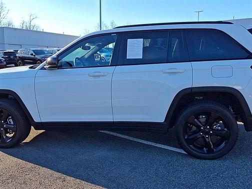 2024 Jeep Grand Cherokee Laredo