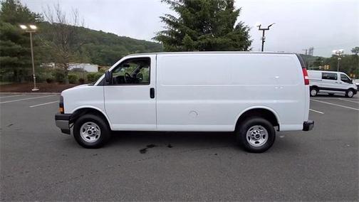 2022 GMC Savana 2500 Work Van