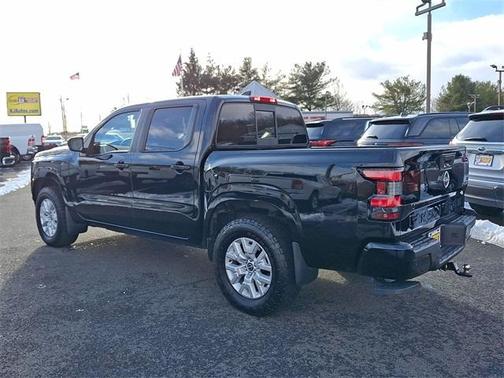 2022 Nissan Frontier SV