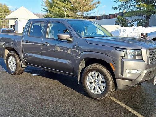 2023 Nissan Frontier SV