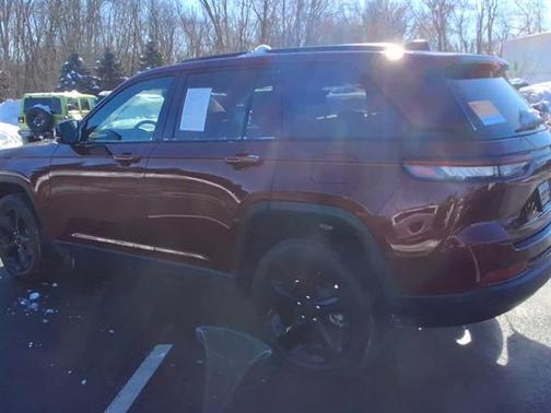 2024 Jeep Grand Cherokee Laredo