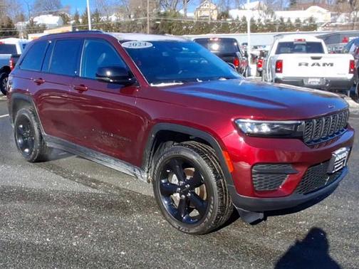 2024 Jeep Grand Cherokee Laredo