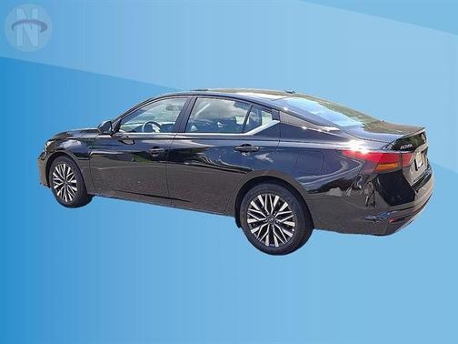 Super Black 2026 Nissan Altima SV