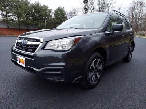Photo 4 of 29 of 2018 Subaru Forester 2.5i