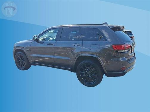 Granite Crystal Clearcoat Metallic 2020 Jeep Grand Cherokee Altitude