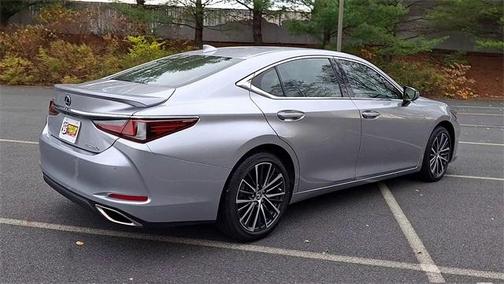 2022 Lexus ES 350 Base