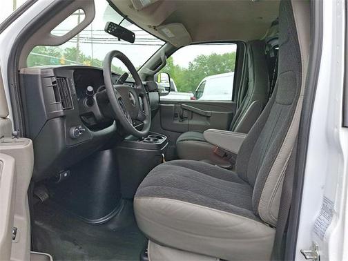 2023 GMC Savana 2500 Work Van