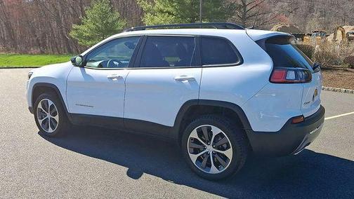 Bright White Clearcoat 2022 Jeep Cherokee Limited