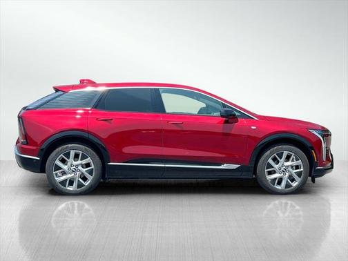 2025 Cadillac OPTIQ Luxury 2 AWD