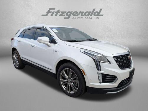 Crystal White Tricoat 2025 Cadillac XT5 Premium Luxury