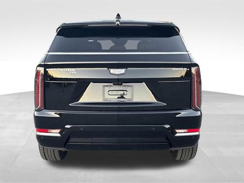 2025 Cadillac Escalade IQ Luxury 2