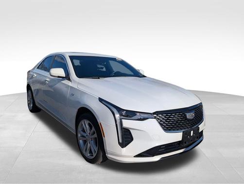 2023 Cadillac CT4 Luxury
