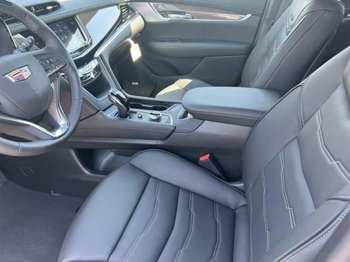 2025 Cadillac XT6 Premium Luxury AWD