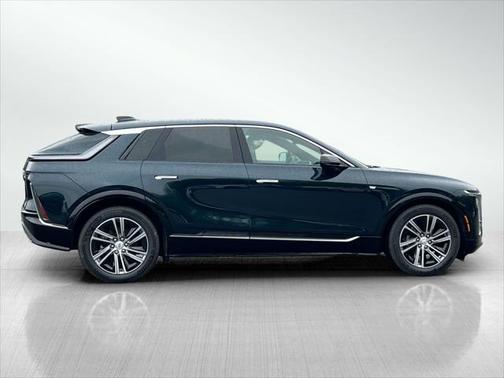 2024 Cadillac LYRIQ Luxury w/1SE