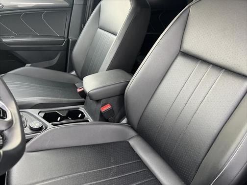 2024 Volkswagen Tiguan 2.0T SE R-Line Black 4MOTION