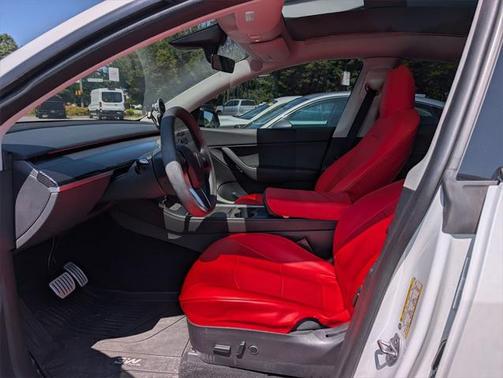 2022 Tesla Model Y Performance Dual Motor All-Wheel Drive