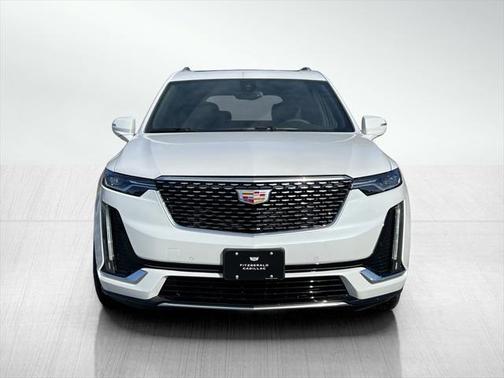 2025 Cadillac XT6 Luxury AWD