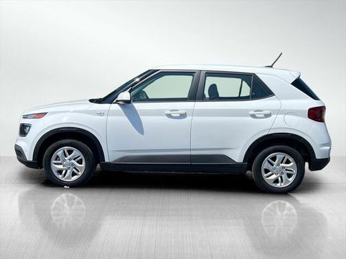 2024 Hyundai VENUE SE